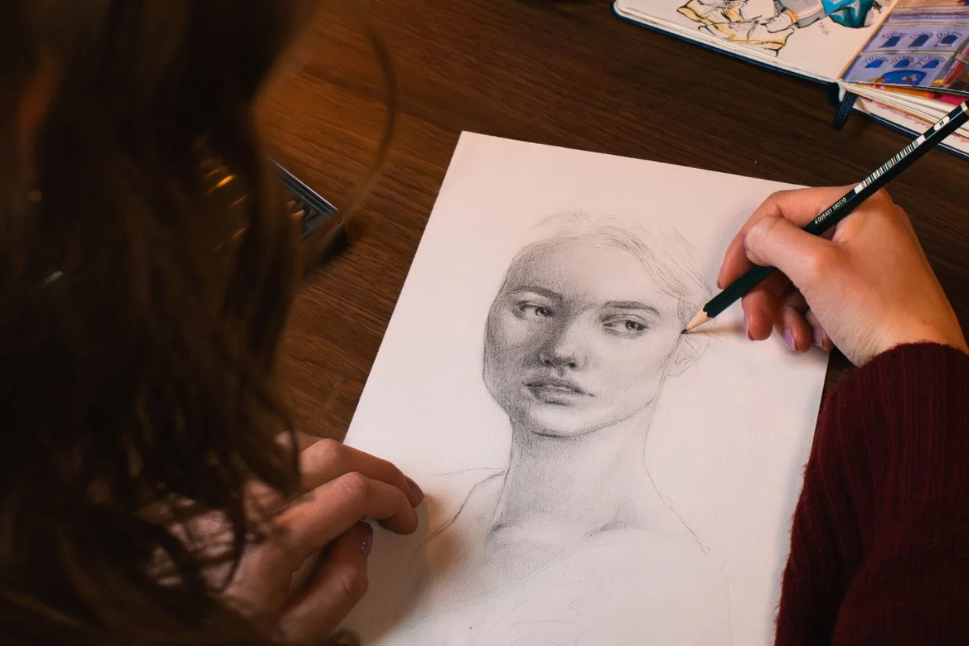 Ilse tijdens een fotosessie in haar studio